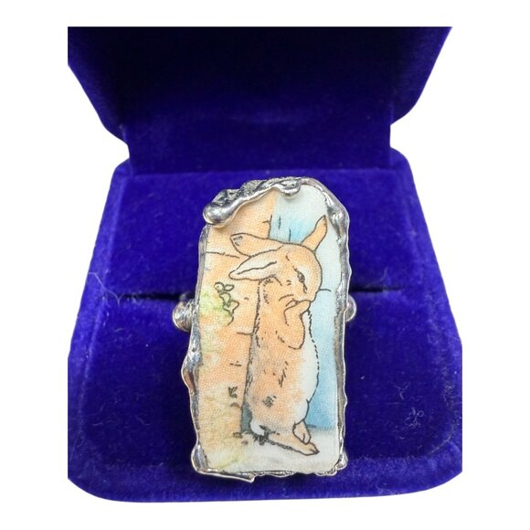 Artisan Crafted Peter Rabbit Wedgewood Broken China Ring With Repurposed Silver - Picture 7 of 11